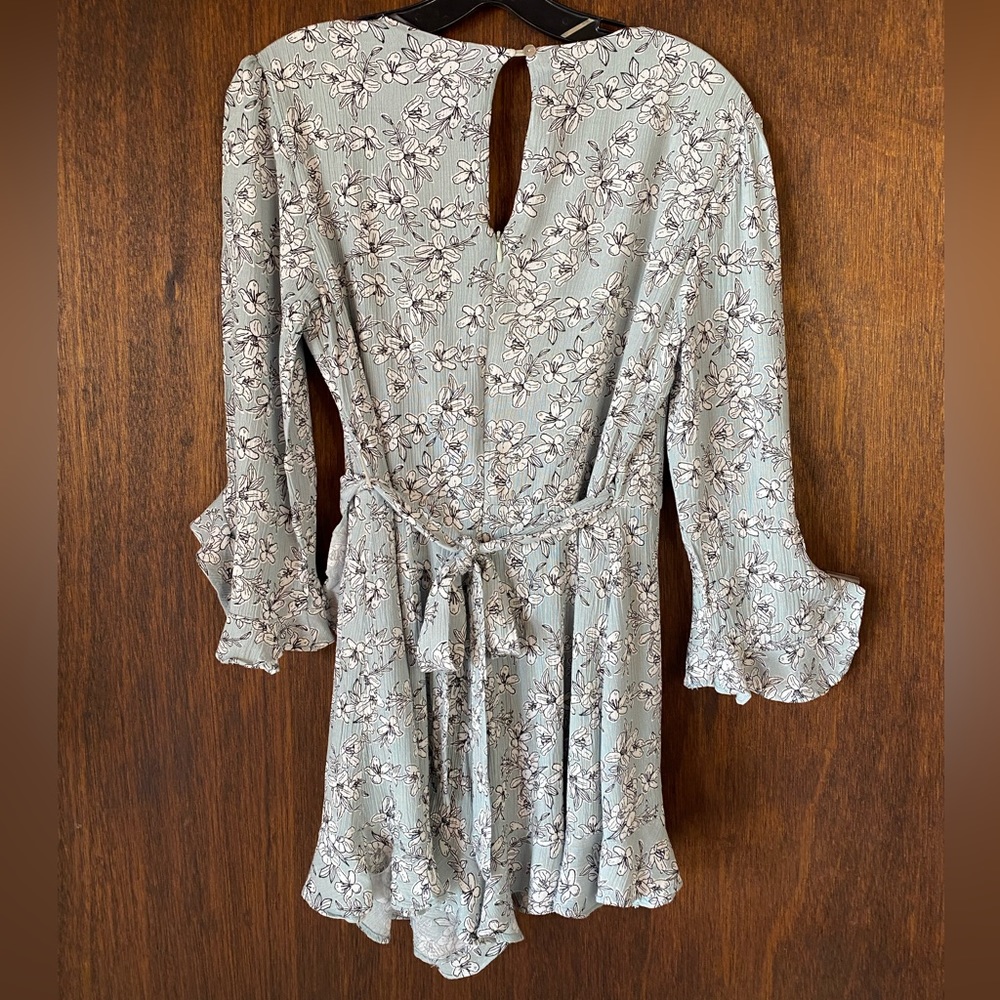 Entro Bohemian Mint Green Floral Ruffled Keyhole Jumper Dress Great Condition - Picture 4 of 12